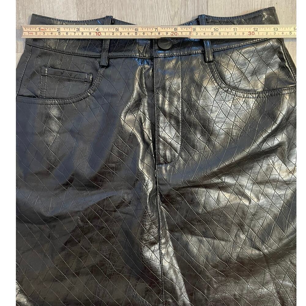 NWT Peacebird quilted black faux leather mini skirt size M *CHECK MEASUREMENTS* - Picture 6 of 15